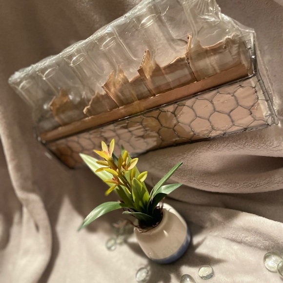 ‼️3/$33‼️ ✨🍶DECOR BOTTLES NWT🍶✨ - Picture 3 of 5